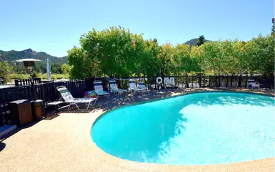 Alpine Trail Ridge Inn