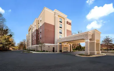Hampton Inn & Suites Camp Springs/Andrews AFB