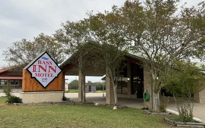 Bass Inn - Choke Canyon National Park