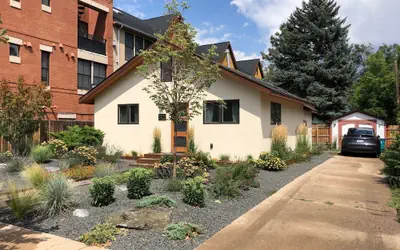 Vibrant Downtown Bungalow – Walk Everywhere!