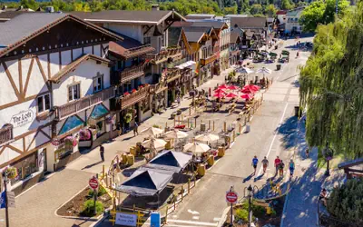 Chipmunk Lodge 2 Bedroom Home by NW Comfy Cabins by RedAwning