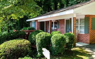 Mountain Aire Cottages, Inn, & Glamping