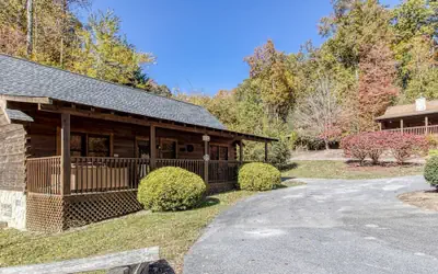 Er301 - Eagle's Hideaway - Great Location! Close To All The Action! 2 Bedroom Cabin by RedAwning