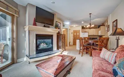 Silver Mill 8173-1br-walk To Slopes! Kids Ski Free! 1 Bedroom Condo by RedAwning