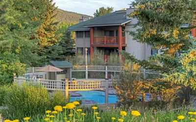 Snow Flower 122 2 Bedroom Condo by RedAwning