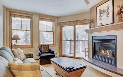 Silver Mill 8200-1br-walk To Slopes! Kids Ski Free! 1 Bedroom Condo by RedAwning