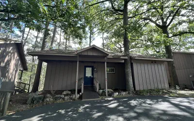 Mountain Harbor Lodge cottage on Lake Ouachita by RedAwning