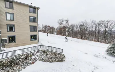 Seven Springs Stoneridge 3 Bedroom Standard Condo, Mountain Views! by RedAwning