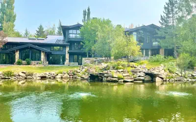 Wonderland Estate 6 Bedrooms PAS-2680 by KBM