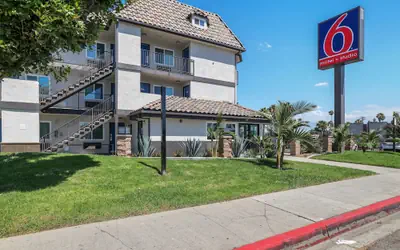 Studio 6 Suites Escondido, CA