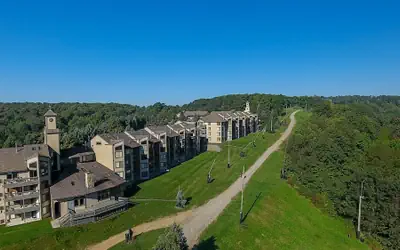 Seven Springs 3 BR Condo, Mountain Views! by RedAwning