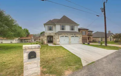 Stunning Luxury Home on Lake Lbj!