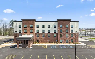 Cobblestone Hotel & Suites - Cullman