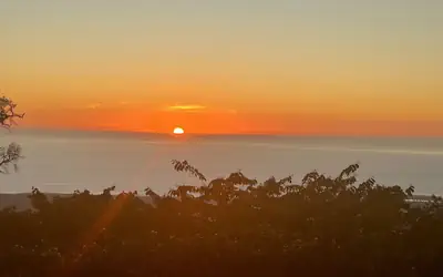 Mango Sunset Bed and Breakfast