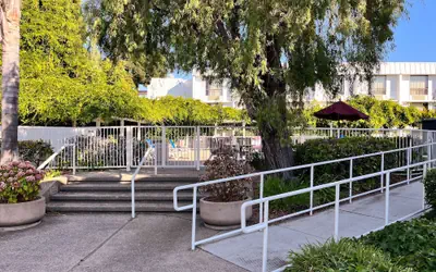 Studio 6 Belmont, CA – San Francisco - Redwood