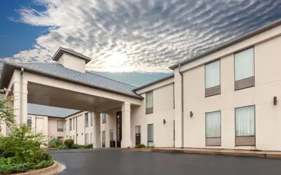 Super 8 by Wyndham Conway