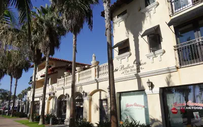 Balboa Inn, On the Beach