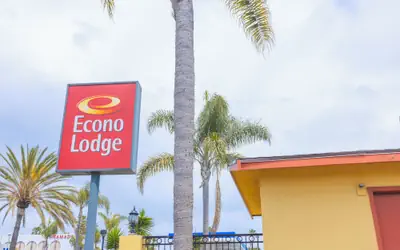 Hotel Avenida - Oceanside Camp Pendleton