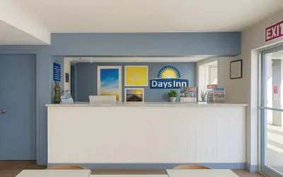 Days Inn by Wyndham Bradenton I-75