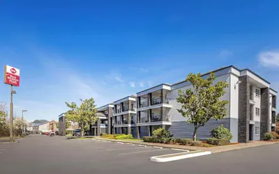 Best Western Plus Grand Manor Inn