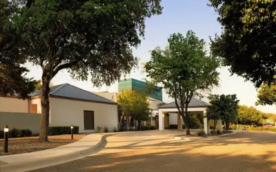 Courtyard by Marriott Dallas Las Colinas