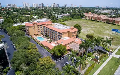 Inn of Naples, Tapestry Collection by Hilton