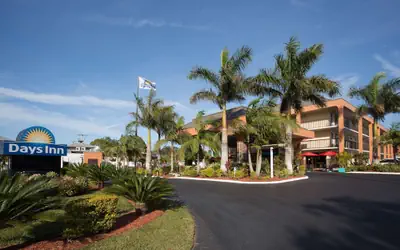 Days Inn by Wyndham Sarasota Bay