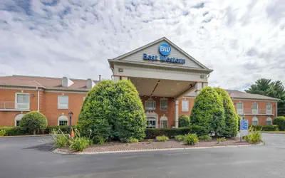 Best Western Spring Hill Inn & Suites