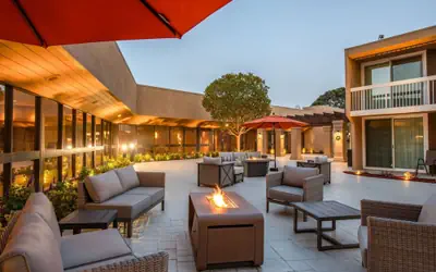 Holiday Inn Oxnard – Ventura by IHG