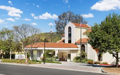 The Anza - A Calabasas Hotel