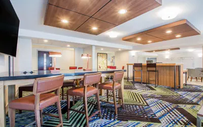 Holiday Inn Express and Suites Albany Airport- Wolf Road by IHG