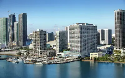 DoubleTree by Hilton Grand Hotel Biscayne Bay