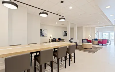 Holiday Inn & Suites Across From Universal Orlando by IHG