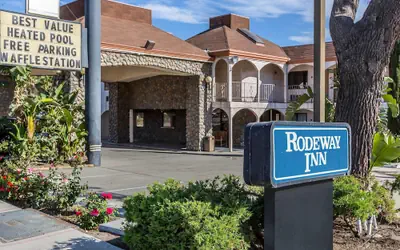 Rodeway Inn Magic Mountain Area