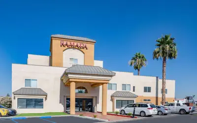 Ramada by Wyndham Bakersfield North