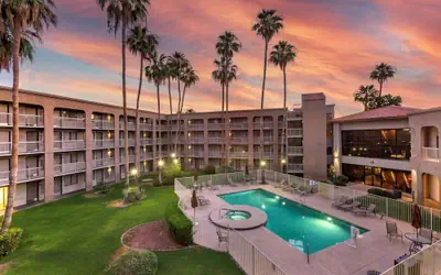 Best Western Plus Scottsdale Thunderbird Suites
