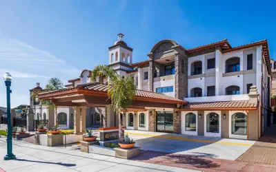 La Quinta Inn & Suites by Wyndham Santa Cruz