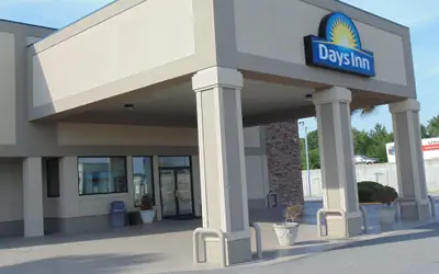 Days Inn by Wyndham Adel I-75
