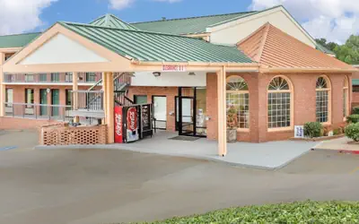 Econo Lodge Acworth East