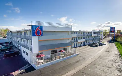 Motel 6 Denver, CO – Downtown