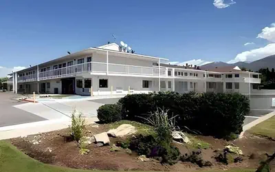 Super 8 by Wyndham Woods Cross/Salt Lake City North