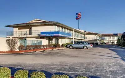Motel 6 Owensboro, KY