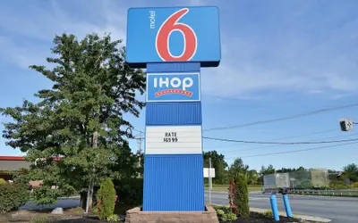 Motel 6 Tewksbury, MA - Boston