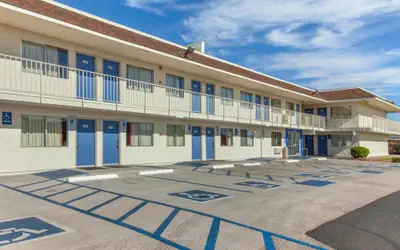 Motel 6 Phoenix North - Bell Road