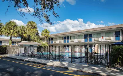 Motel 6 Kissimmee, FL - Orlando