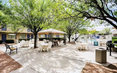 Motel 6 Holbrook, AZ