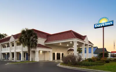 Days Inn by Wyndham Dillon