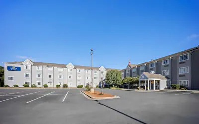 Microtel Inn by Wyndham Greensboro