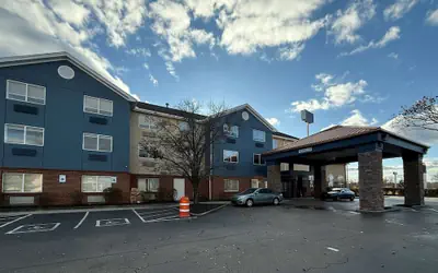 Comfort Inn & Suites Sharonville - Cincinnati North