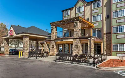 Best Western Plus Peak Vista Inn & Suites